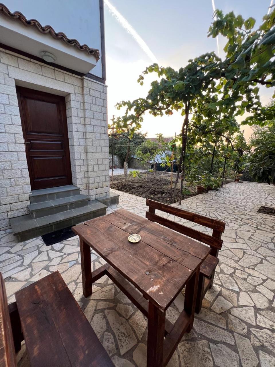 Hotel Pjetri House Berat Exterior foto