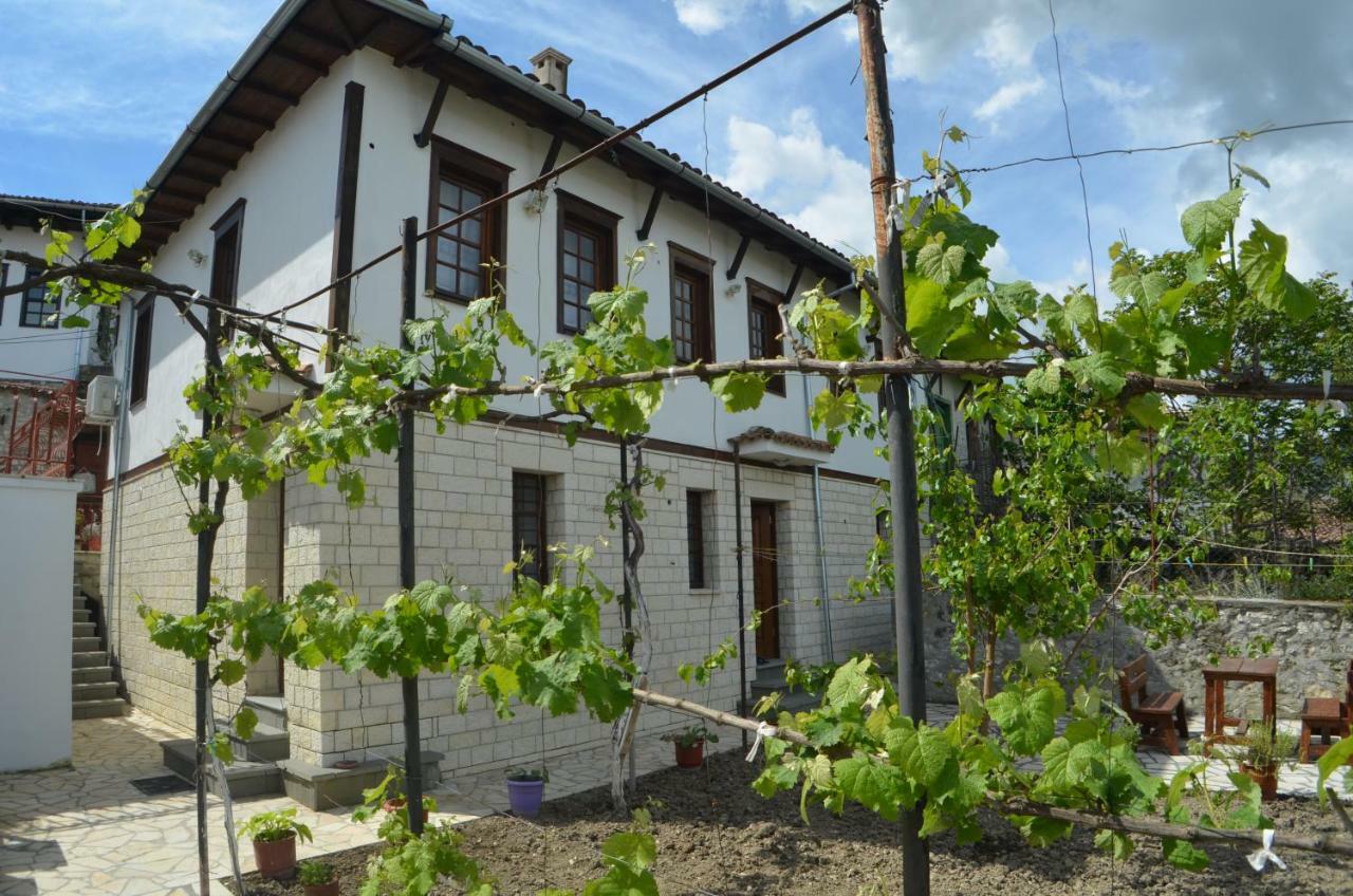 Hotel Pjetri House Berat Exterior foto